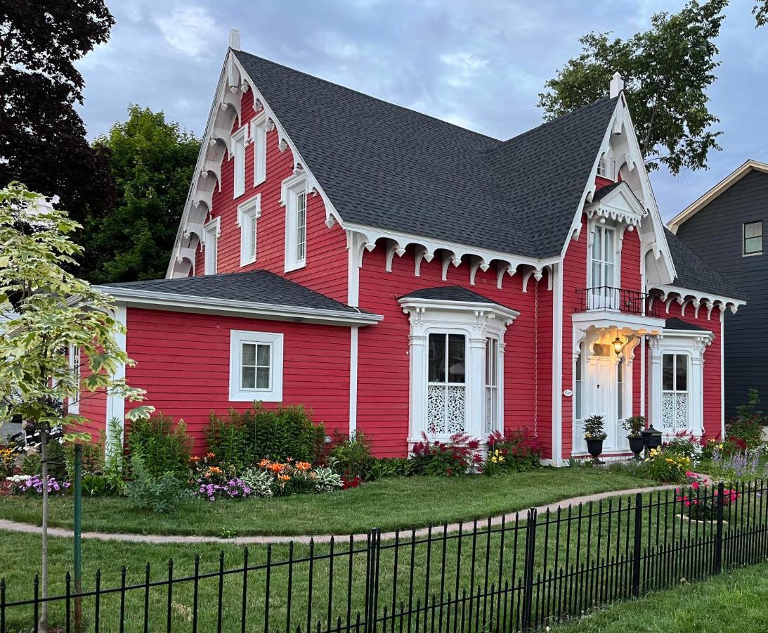 مبيت وإفطار The Red House فريدريكتون المظهر الخارجي الصورة